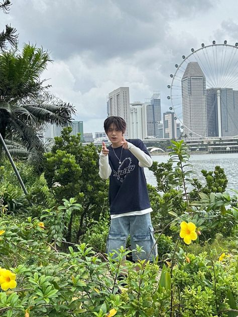 Heesung Bf Material, Heeseung Soft Launch, Heeseung Back View, Lee Heeseung Boyfriend Material, Heeseung Bf Material, Heeseung Boyfriend Material, Heeseung Cute, Heeseung Aesthetic, Lee Heeseung