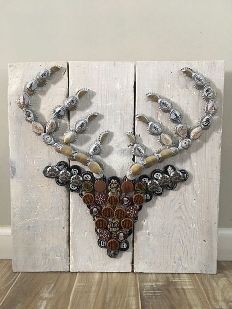 Bottle Cap Deer Head, Beer Cap Decor, Beer Cap Projects, Bottlecap Crafts, Bottle Cap Wall Art, Beer Bottle Cap Art, Bottle Top Art, Beer Bottle Cap Crafts, Diy Bottle Cap Crafts