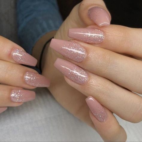 #brightnails #nudenails #nailart Ombré Nails, Pink Glitter Nails, Pink Ombre Nails, Glam Nails, Pink Acrylic Nails, Dream Nails, Coffin Nails Designs, Pretty Acrylic Nails, Best Acrylic Nails