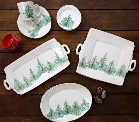 The New Vietri Pattern + A Giveaway Grandmothers Will Love - The Ribbon in My Journal - Phyllis Hoffman DePiano Winter Gathering, Holiday Salads, Holiday Dinnerware, Baked Cookies, Holiday Table Settings, Homemade Hot Chocolate, Christmas Tree Painting, Oval Platter, Holiday Tables