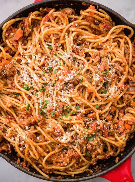 Pasta Rasta, Turkey Ragu, Skillet Suppers, Ground Turkey Pasta Recipes, Turkey Ground, Spaghetti With Meat, Ground Turkey Pasta, Turkey Spaghetti, Signature Recipes