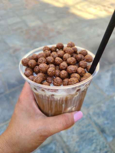 Disneyland Coco Puff Cold Brew, Disneyland Food 2023, Disney Parks Food, Disneyland Food 2024, Disneyland Drinks, Disneyland California Food, Disneyland Coffee, Disneyland Foods, Disney America