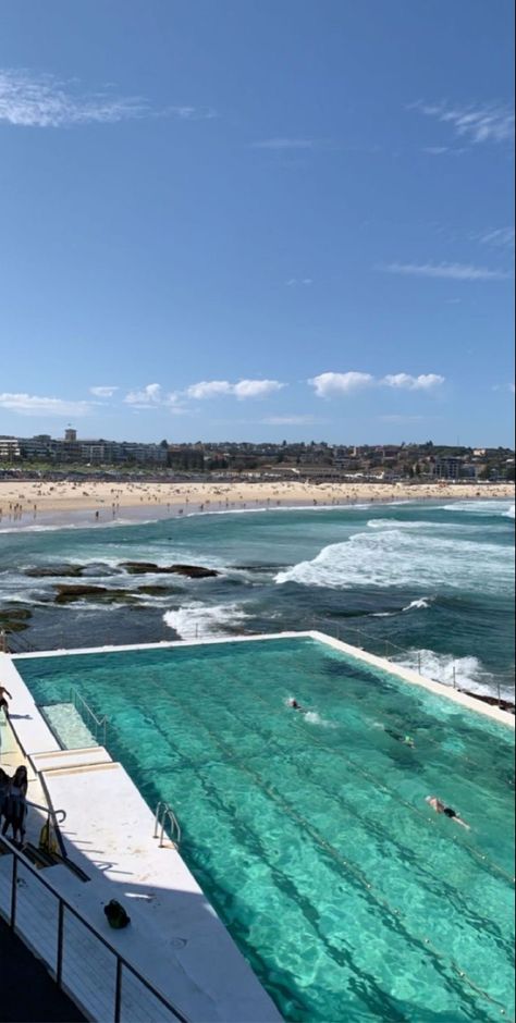 bondi - australia Living In Sydney Aesthetic, Life In Australia Aesthetic, Australia Astethic, Gap Year Aesthetic Australia, Summer Australia Aesthetic, Bondi Wallpaper, Australia Sydney Aesthetic, Australia Vision Board, Australia Life Aesthetic