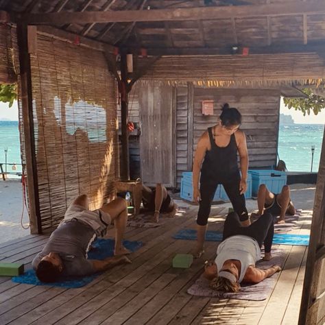 Castaway Koh lipe yoga   #beachyoga  #KohLipe Thailand great #beaches, #beachfrontbungalows, #watersports and #Thaifood.   #castawayresort a great #ecoresort on #kohlipe offers #yoga #diving #spa and #massage.    www.kohlipe.castaway-resorts.com Koh Daehwi, Spa And Massage, Koh Lipe Beach, Koh Kood, Koh Samet Thailand, Karon Beach Thailand, Travelling Thailand, Koh Lipe, Walking Street