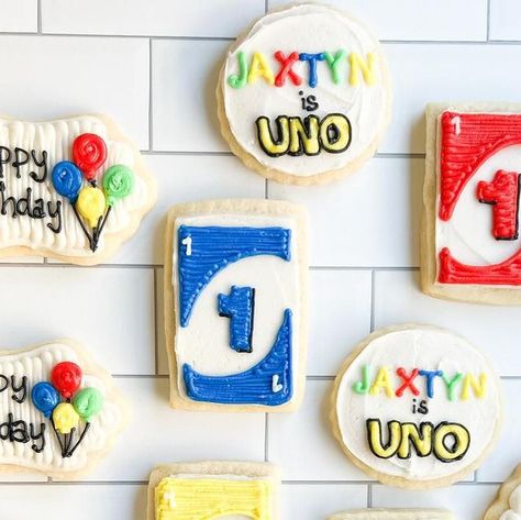 Buttercream Cookie Company on Instagram: "Oh my goodness how cute is the theme, this mama chose to celebrate her little guy turning the big UNO?!   ❤️💙💛💚  I love playing games, and our family tries to play once week on Sundays. So many good memories.   The usuals that we play are-  Unstoppable Unicorns  Disney color brain  Uno  Wrong party  5 second rule  What do you meme and so much more we have that we can’t wait to try over the summer!!  And we wanna know⬇️  What are your favorite card or board games to play with your family?😁  Happy Wednesday BCookieCo friends!   #homemadeyum #cookiemagic  #buttercreamdreamscometrue #celebratinglifewithbcookiecompany  #madetocelebrateforyou  #shoplocalbakersfield  #flavoredbuttercreamcookies  #eatcookiesforbreakfast #bakersfieldcookies #buttercream Board Game Night Party, Board Game Themes, 5 Second Rule, Game Night Parties, Board Game Night, What Do You Meme, Flavored Butter, Cookie Company, Good Memories