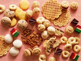 The Ultimate Italian Cookie Guide Italian Cookie Platter, Best Italian Cookie Recipe, Cookie Guide, Roman Recipes, Cookies With Honey, Italian Cookie Recipe, Italian Christmas Cookie Recipes, Types Of Cookies, Cannoli Cake