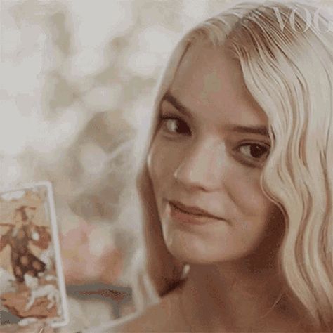 Anya Taylor Joy Gif, Anya Joy, Anya Taylor Joy, Netflix Series, Animated Gif, Cool Gifs, Pretty People, Witch, Gif