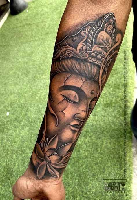 Buddhist Tattoo Sleeve, Tato Realis, Thai Tattoos, Buddha Tattoo Sleeve, Buddha Tattoo Ideas, Underarm Tattoo, Word Tattoo Ideas, Key Drawings, Round Tattoo