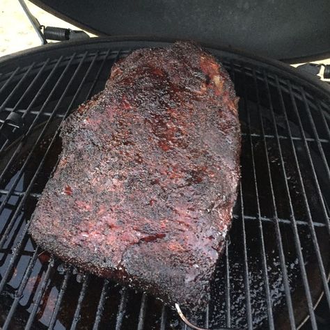 Tips for Texas Style Brisket on the Big Green Egg | Big Green Egg Blog Big Green Egg Brisket, Texas Style Brisket, Green Egg Bbq, Brisket Recipes Smoked, Big Green Egg Grill, Green Egg Grill, Big Green Egg Recipes, The Big Green Egg, Green Egg Recipes