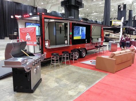 LIVIN LITE Super Bowl Tailgating Trailer Featured on FOX NEWS - RV Trader Blog - Official blog of RV Trader Tailgate Trailer, Tailgating Trailers, Organizational Hacks, Bbq Grill Design, Football Tailgate, Rv Trader, Bike Trailer, Mobile Boutique, University Of Houston