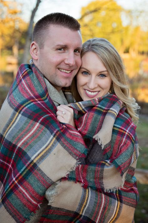 Blanket scarf engagement photo Family Pictures With Blanket, Blanket Family Pictures, Couples Photoshoot With Blanket, Couple Blanket Pictures, Couples Blanket Pictures, Older Couple Photography, Christmas Couple Pictures, Couples Blanket, Older Couple