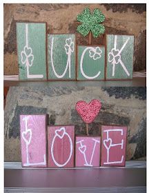 St Patrick Crafts, Kiss Letter, Valentine Door Hanger, Valentine Wood Crafts, 2x4 Crafts, St Patricks Crafts, Valentines Door Hanger, Diy Valentine's Day Decorations, Diy Valentines Decorations