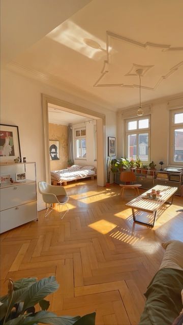 Studio Apartment Ideas Big, Berlin Interior Design Apartments, Nyc Apartment Bedroom Decor, Amsterdam Home Interior, German House Interior, Apartment Netherlands, Amsterdam Houses Interior, Simon Zimmermann, Big Studio Apartment