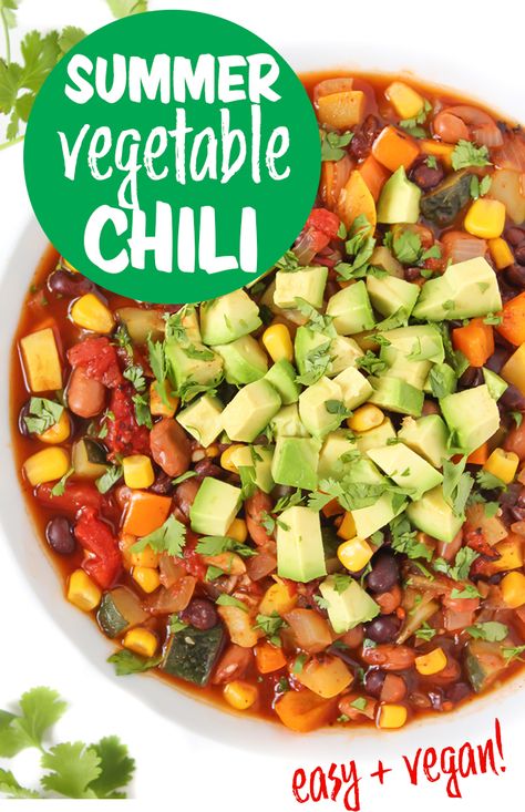 Summer Vegetable Chili Vegan Vegetable Chili, Chilli Recipe With Vegetables, Summer Crockpot Recipes Vegetarian, Summer Chilli Recipe, Vegetable Chili Recipe Crockpot, Summer Veggie Soup, Veg Chili Recipe, Summer Vegan Dinner, Summer Vegan Meals