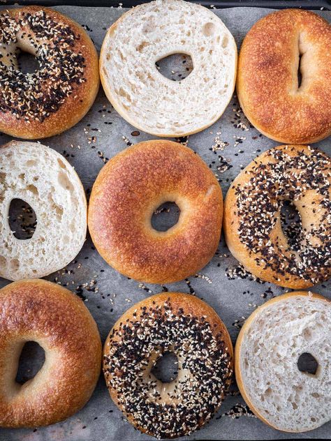 Are Bagels Vegan? - The Daily Dish Bagels With Greek Yogurt, Boiled Bagel Recipe, 2 Ingredient Bagels, Vegan Avocado Recipes, Bagel Recipe Easy, Peameal Bacon, Canadian Dishes, Everything Bagels, Bagels Recipe