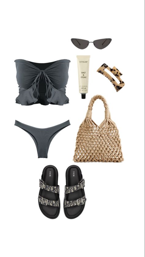 Beach Outfit Layout, Beach Trip Outfits Vacation, Day At The Beach Outfit, Outfit Mare, Fashion Beach Outfits, Beach Bum Outfit, Winter Beach Outfit, Pool Day Outfit, Beachwear Outfits