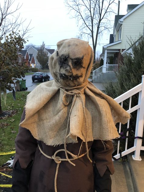 Scary Mask Costume, Diy Straight Jacket Costume, Butcher Costume Scary, Disturbing Halloween Costumes, Scary Halloween Costume Ideas Men, Diy Scary Scarecrow, Diy Scary Costumes, Creepy Scarecrow Costume, Diy Scary Halloween Costumes