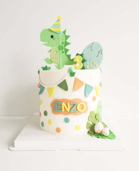 Dinosaur Cake Aesthetic, Dino 2nd Birthday Cake, First Birthday Cake Dinosaur, Dino Bday Cake, Dino 1st Birthday Cake, Birthday Cake Dinosaur Boys, 1st Birthday Cake Dinosaur, Two Rex Cake, Dinosaur Cake Cute