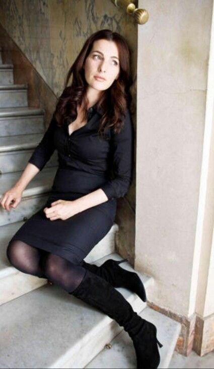 Ayelet Zurer Ayelet Zurer, Nylon Leggings, Winter Chic, Body Picture, Movie Stills, Black Stockings, Angels And Demons, Hollywood Celebrities, Hottest Celebrities