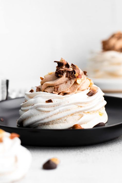 Nutella Pavlova, Hazelnut Pavlova, Nutella Whipped Cream, Nutella Cream, Mini Pavlovas, Hazelnut Meringue, Pavlova Dessert, Flavored Whipped Cream, Mini Pavlova