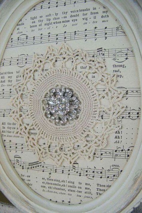 sheet music, doily, pin...easy Framed Doilies, Cadre Photo Diy, Sheet Music Crafts, Muebles Shabby Chic, Doily Art, Doilies Crafts, Picture Frame Crafts, Music Crafts, Lace Art