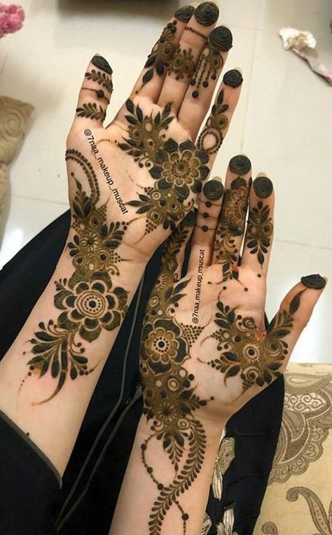 Arabic Khafif Mehndi Designs, Arabic Mehndi Designs Back Hand, Easy Mehndi Designs, Khafif Mehndi Design, Floral Henna Designs, Legs Mehndi Design, Modern Henna Designs, Easy Mehndi, Simple Mehndi Designs Fingers