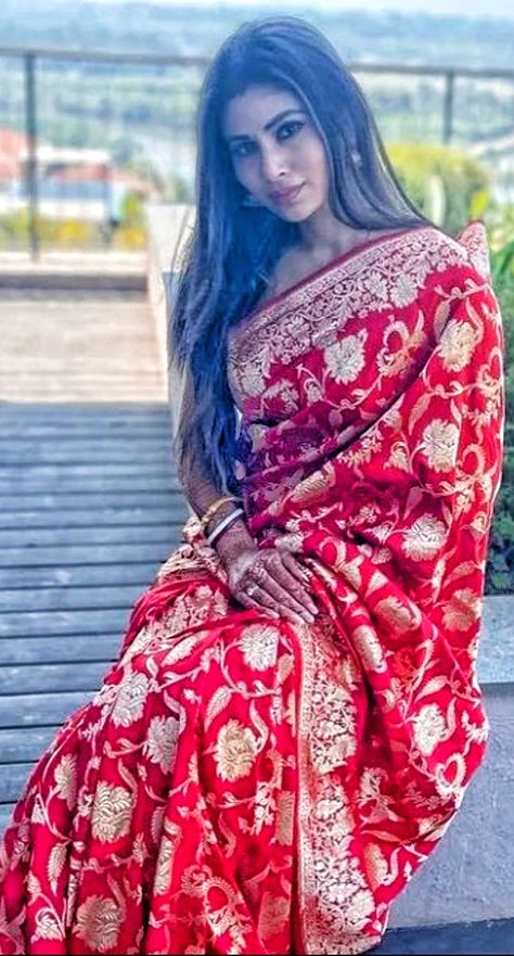 Moni Roy, Mouny Roy, Trendy Outfits Indian, Deepika Padukone Style, Wedding Lehenga Designs, Mouni Roy, Indian Bride Outfits, Bridal Lehenga Collection, Indian Fashion Saree