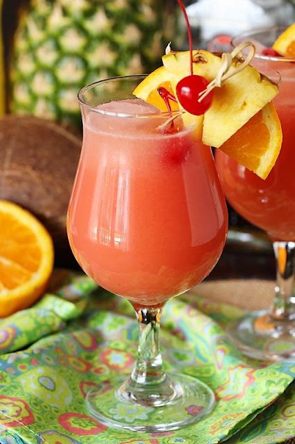 Glass of Tropical Rum Punch Image Caribbean Rum Punch Recipe, Caribbean Rum Punch, Tiki Punch, Tropical Rum Punch, Rum Punch Cocktail, Rum Punch Recipe, Porch Rocking Chair, Alcoholic Punch Recipes, Coconut Mojito