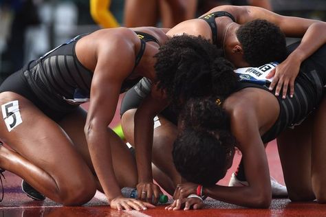 Kendall Ellis' improbable comeback in the women's 4x400 relay clinched the team title for USC at the NCAA Track & Field C Usc Track And Field, Track Field, Think Again, College Life, Track And Field, Nook, Ncaa, Sumo Wrestling, Track