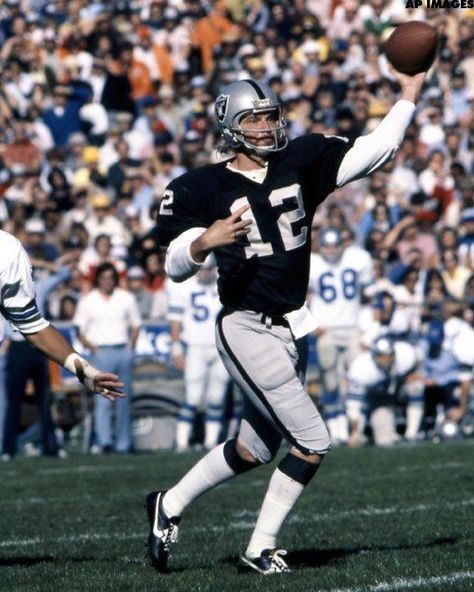 Jim Plunkett, Gridiron Gang, American Football Quotes, John Madden, Raiders Players, Raiders Nation, Nfl Uniforms, Oakland Raiders Football, Nfl Raiders