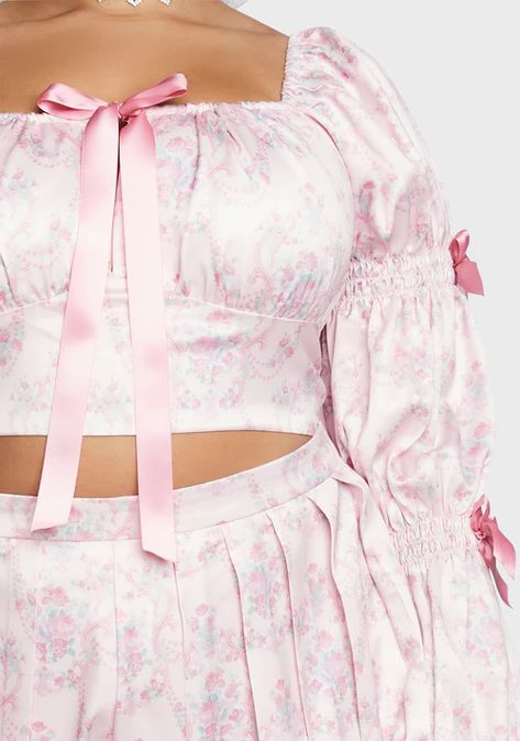 Plus Size Boutique Clothing: Shop Plus Size Outfits at Dolls Kill Anime Plus Size Women, Pink Aesthetic Black, Plus Size Kawaii Fashion, Scandalous Outfits, Plus Size Boutique Clothing, Dress Harness, Plus Size Kawaii, Revenge Body, Plus Size Crop Tops