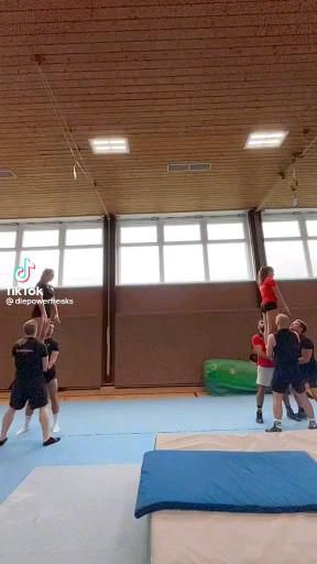 Insane Cheer Stunts, Easy But Cool Cheer Stunts, Two Person Cheer Stunts Easy, Two Man Stunts Easy, Cheer Injuries, Cute Cheer Stunts, Cheer Competition Routine, Full Up Cheer Stunt, One Man Cheer Stunts