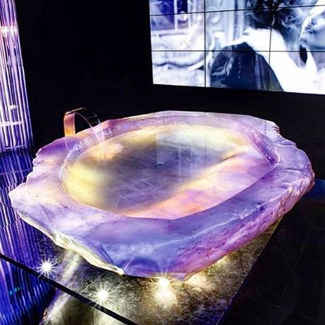 Crystal Bathtub, Bathtub Shower Combo, Stone Bathtub, Crystal Bath, Bathtub Design, Crystals Healing Properties, Bathroom Design Luxury, Tub Shower Combo, Crystals In The Home