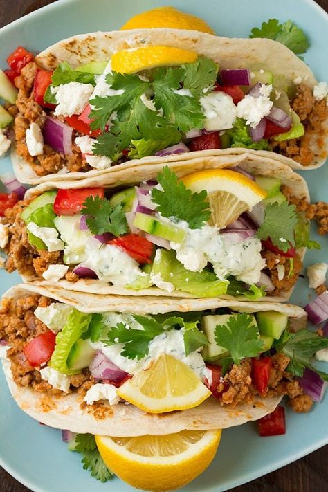 Taco Healthy, Greek Tacos, Greek Chicken Kebabs, Healthy Taco Recipes, Healthy Taco, Taco Meat Recipes, Penne Alla Vodka, Vegetarian Tacos, Taco Recipe