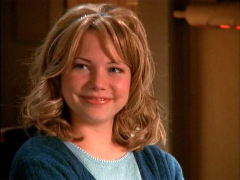 Jen Lindley Jen Lindley Hair, Jen Lindley, Dawsons Creek Pacey, Michelle Williams Style, 2000s Girls, Dawson Creek, The Night Is Young, Dawson's Creek, Film Reel