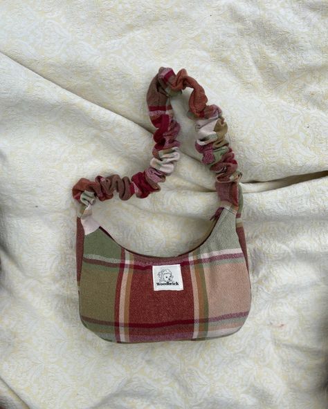 Peony foliage plaid 🪴 Romantic details make this classic plaid perfect for dreamy sunny days. SOLD Classic crescent with enclosed strap, no tail. Organic cotton batting makes this bag both structured and soft. Lined with vintage sheet. Inner zip pocket and burgundy zip. $70 miniCrescent with full length tie strap for wear one shoulder or cross body. Lined with vintage sheet. $62 SOLD Lil’ shoulder bag with elastic ruched strap. Sarah van Bum bag. Classic fanny pack shape with generous ... Vintage Sheets, Bum Bag, Fanny Pack, Sunny Days, Cross Body, Sunnies, Zip Pockets, Full Length, One Shoulder