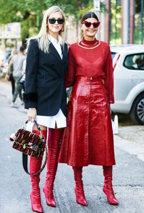 over the knee boots outfits: go for gloss red and pointed toes Boots And Dresses, Red Boots Outfit, Red Knee High Boots, Otk Boots Outfit, Over The Knee Boot Outfit, Knee Boots Outfit, Giovanna Battaglia, Boating Outfit, Moda Chic