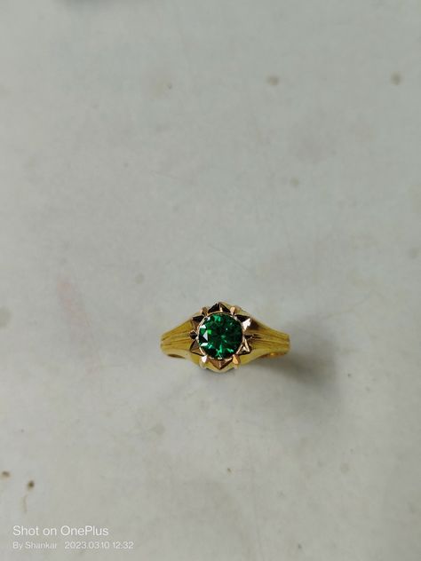 Stone Ring Design, Kids Gold Jewelry, Emerald Stone Rings, Boat Neck Blouse Design, Gold Jewelry Outfits, Gents Ring, Gold Necklace Indian, Silver Ring Designs, Gold Jewelry Stores