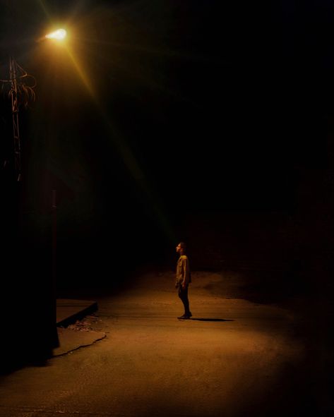 Light Movie, Dark Street, Cinematic Lighting, Conceptual Photography, Cinematic Photography, Street Light, Night Lights, Scenery Wallpaper, Photography Inspo