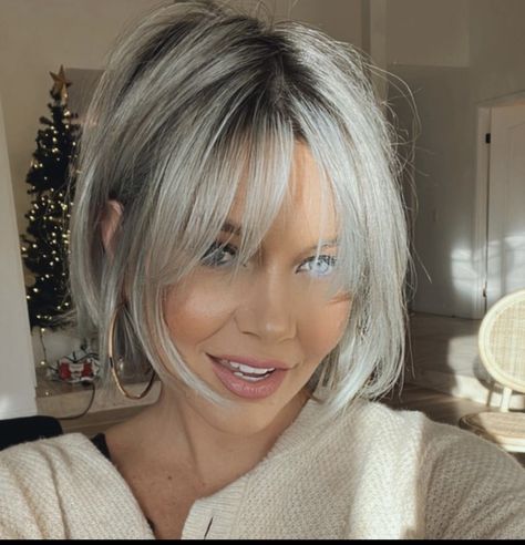 Icy Hair, Short Haircuts With Bangs, Messy Short Hair, Spring Hairstyles, Blonde Pixie, Haircuts With Bangs, Light Blonde, Blonde Balayage, Grey Hair