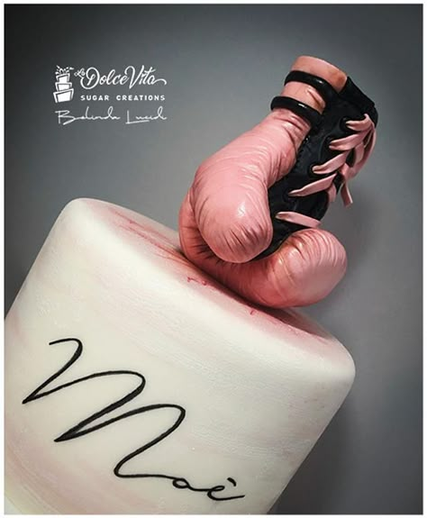 Womans Day by AppoBli Belinda Lucidi Boxing Gloves Cake, Boxing Cake, Cake Design 2023, Cake Ideas For Birthday, Boxing Birthday, Happy Birthday For Her, Kick Boxing Girl, Not Fragile Like A Flower, Patisserie Design