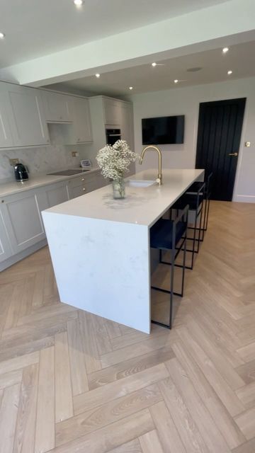 Neutral Kitchen With Island, Kitchen Ideas Herringbone Floor, Kitchen Floor Herringbone, Light Herringbone Wood Floors Kitchen, Howdens Kitchen Island, Grey Kitchen Flooring Ideas, Herringbone Floor Kitchen Diner, Black Kitchen Herringbone Floor, Herringbone Kitchen Floor