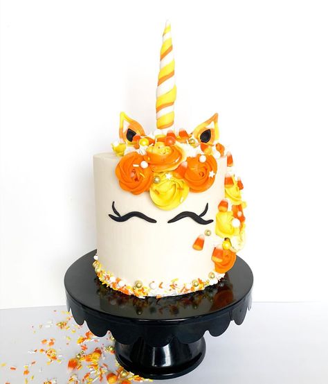 Pumpkin Unicorn Cake, Candy Cane Cake, Pumpkin Unicorn, Cake Mom, 5 Cake, Cake Candy, Halloween Cake, Unicorn Cake, Halloween Cakes