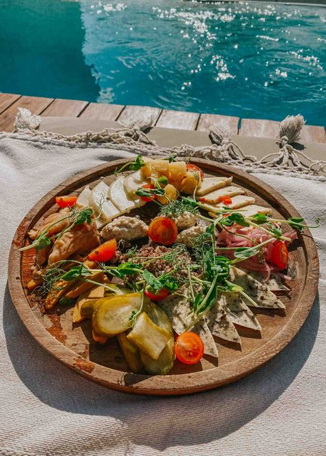 Food In Tulum, Vegan Cheese Boards, Tulum Restaurants, Vegan Tamales, Vegetarian Brunch, Best Vegan Restaurants, Pita Sandwiches, Homemade Mexican, Vegan Mexican Recipes