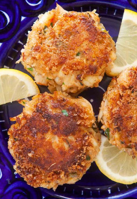 Crab cakes with Dungeness crab are a treat! They can be a little delicate, so a chill in the fridge before frying helps them from falling apart while frying. Fresh Dungeness Crab Recipes, Dungeness Crab Cakes Recipe, Crab Dungeness, Crab Cake Recipe Easy, Gluten Free Crab Cakes, Dungeness Crab Recipes, Dungeness Crab Cakes, Crab Cakes Easy, Crab Cake Recipes