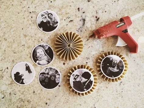 DIY Paper Fan Photo Ornaments • Whipperberry Diy Paper Fan, Diy Photo Ornaments, Picture Christmas Ornaments, Ornaments Diy Kids, Magic Photo, Picture Ornaments, Fan Photo, Paper Fan, Photo Christmas Ornaments