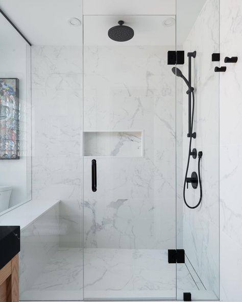 Black Shower Fixtures, Bathroom Renovation Shower, Modern Bathroom Trends, Black Shower Doors, Clean Shower Doors, Modern Bathroom Renovations, Shower Modern, Modern Bathroom Ideas, Shower Renovation