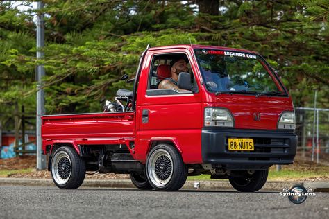 1996 Honda Acty Kei Truck Date: 28th January 2024 Event: Midweek Muscle Car Club inc Location: Tempe recreation reserve #ktruck #keitruck #carlife #classiccars #sydneylens #jdm #tunedledgends #tuned Kei Truck Jdm, Truck Date, Honda Acty Truck, Honda Truck, Honda Acty, Kei Truck, Mini Trucks 4x4, Car Liveries, Kei Car