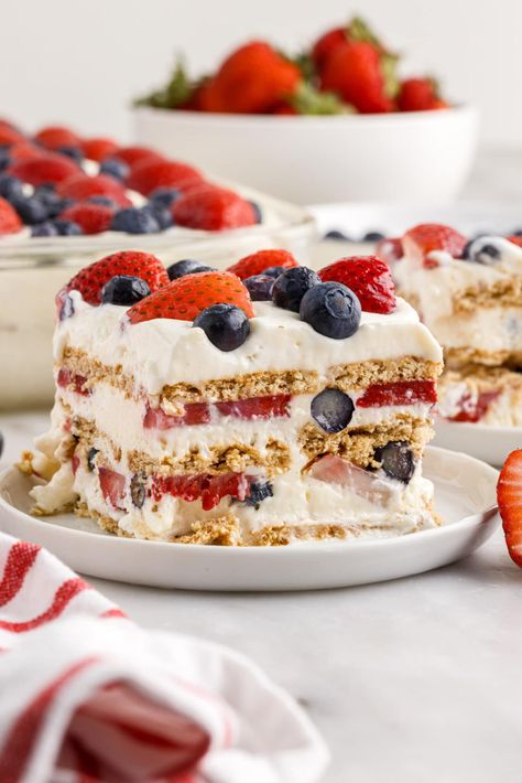 Berry Icebox Cake, Cream Cheese Pudding, Graham Cracker Dessert, Cracker Dessert, Strawberry Icebox Cake, Cheese Pudding, Berry Shortcake, Strawberries And Blueberries, Patriotic Desserts