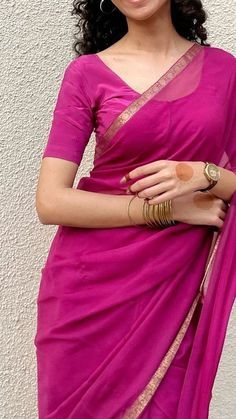 Simple Saree Outfit Ideas, Simple Saree Styles, Girl Saree Dp, Saree Dp, Farewell Sarees, Jae Suk, Desi Fits, Saree Blouse Styles, Cotton Saree Blouse Designs